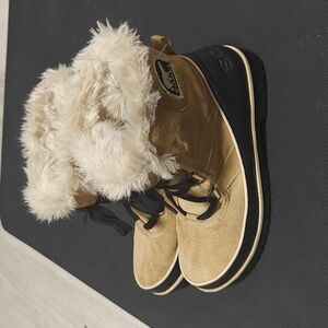 sorel tivoli ii women's waterproof winter boots size 8